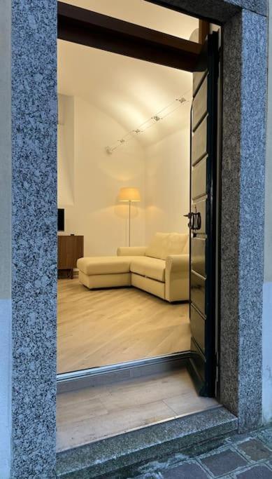 Molo 7 - Antesitum - Classic, Modern And Cozy Мальграте Экстерьер фото